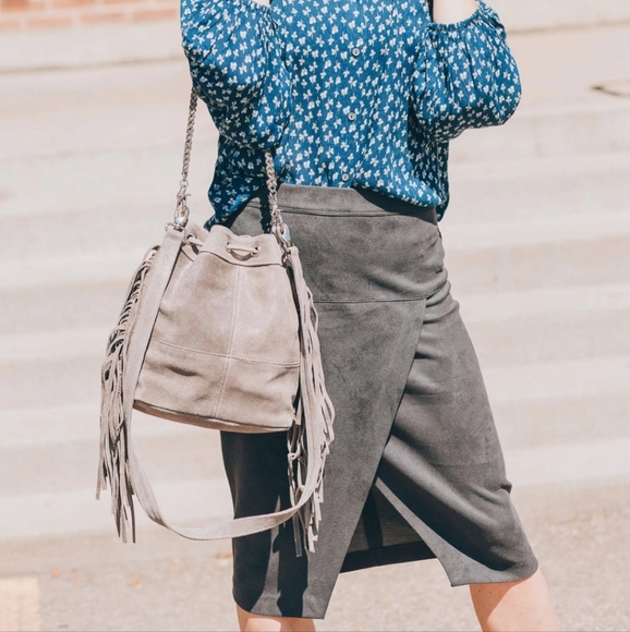 LEVEL 99 / EVEREVE VEGAN SUEDED HIGH SLIT MIDI SKIRT - Picture 2 of 4